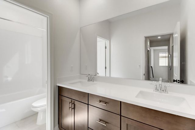 9490 Cheverny Way, Sacramento, CA 95829