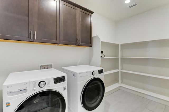 9490 Cheverny Way, Sacramento, CA 95829