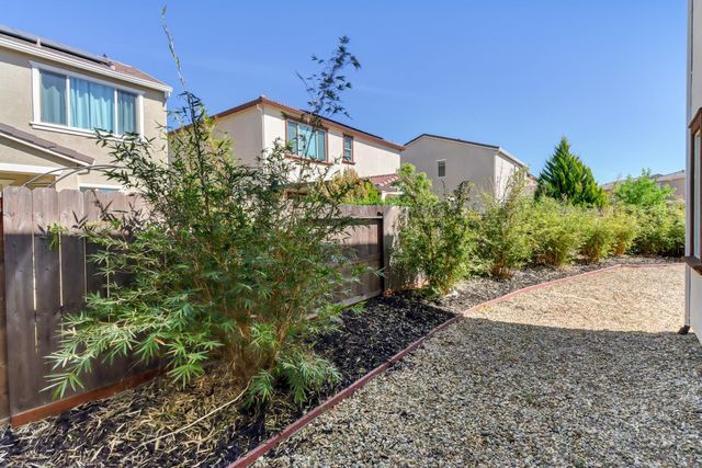 9490 Cheverny Way, Sacramento, CA 95829