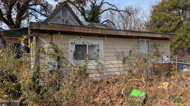 1399 W Empire Lane, Joplin, MO 64801