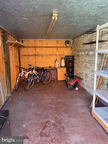 6111 BRADLEY LN, Clinton, MD 20735
