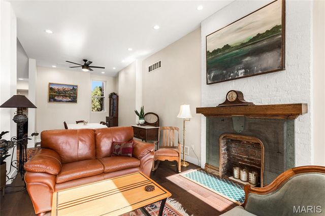 1721 Carroll Street, St Louis, MO 63104