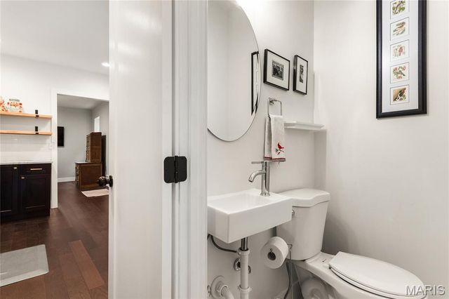 1721 Carroll Street, St Louis, MO 63104