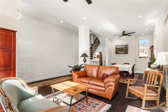 1721 Carroll Street, St Louis, MO 63104