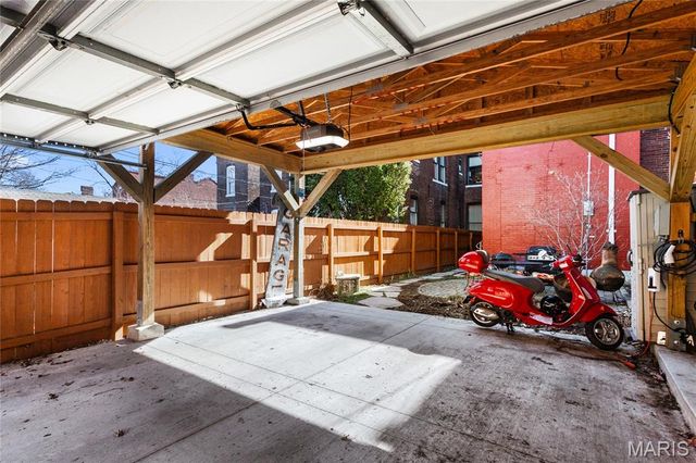 1721 Carroll Street, St Louis, MO 63104