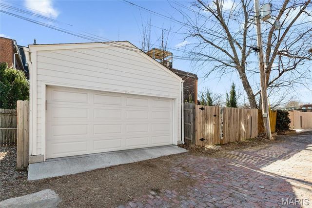 1721 Carroll Street, St Louis, MO 63104