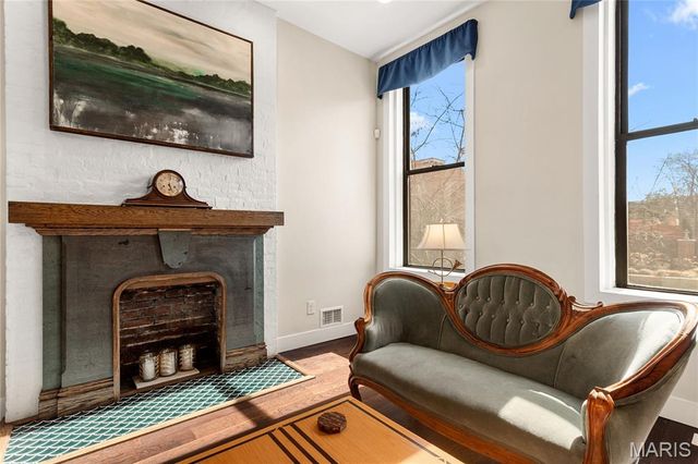 1721 Carroll Street, St Louis, MO 63104