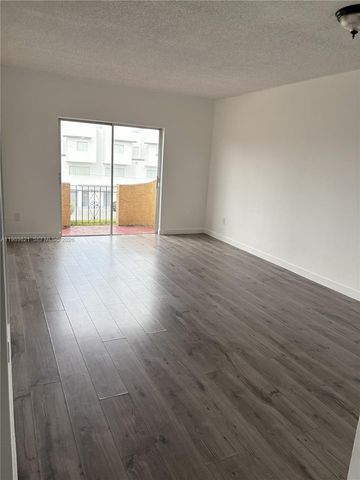 3675 W 11th Ave 320, Hialeah, FL 33012