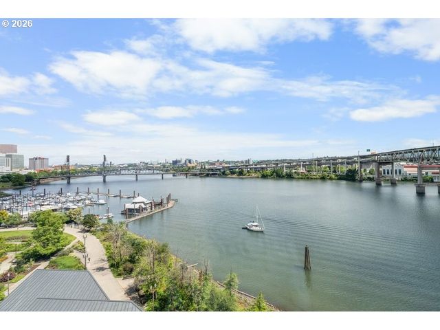 1920 S RIVER Dr E902, Portland, OR 97201