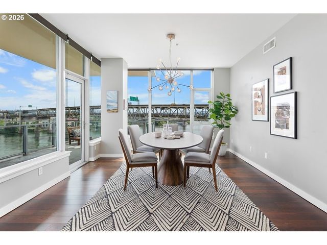 1920 S RIVER Dr E902, Portland, OR 97201