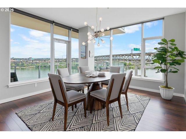 1920 S RIVER Dr E902, Portland, OR 97201