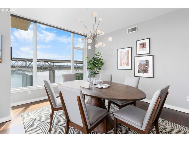 1920 S RIVER Dr E902, Portland, OR 97201
