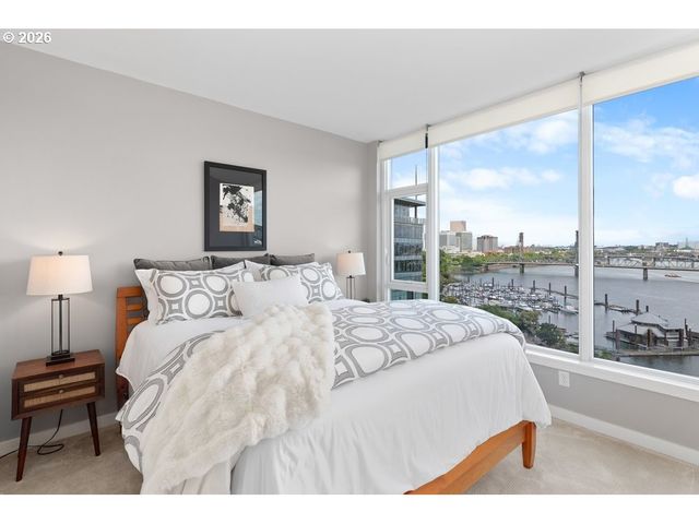 1920 S RIVER Dr E902, Portland, OR 97201