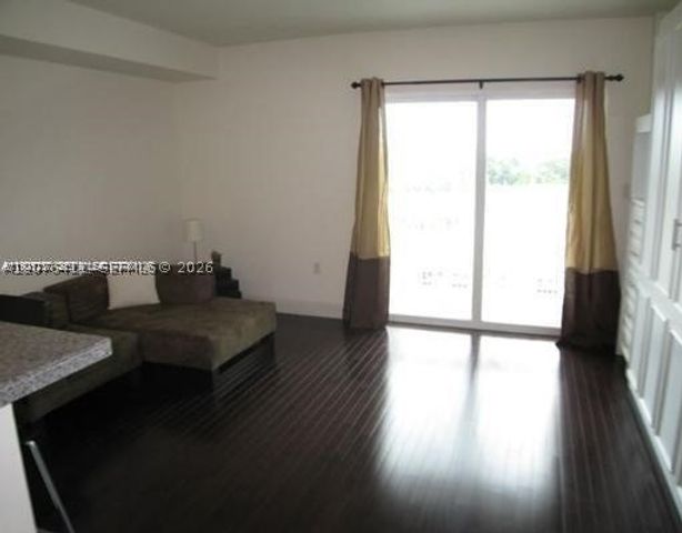 2740 SW 28th Ter 503, Miami, FL 33133