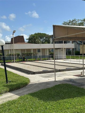 17050 NE 14th Ave 110, Miami, FL 33162