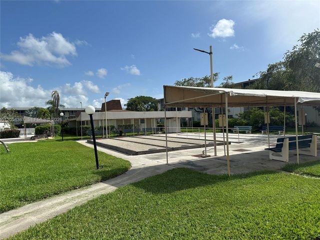 17050 NE 14th Ave 110, Miami, FL 33162