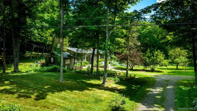 50 Field Road, Clinton Corners, NY 12514