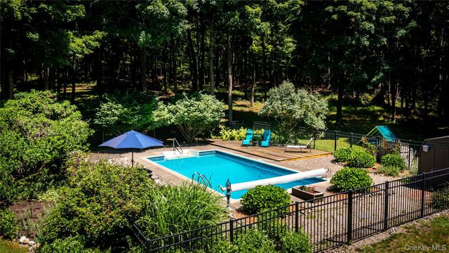 50 Field Road, Clinton Corners, NY 12514