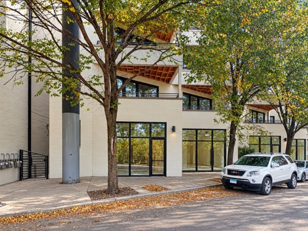 1652 N Bosworth Avenue, Chicago, IL 60642 — exterior