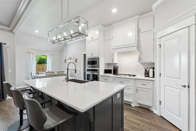 4208 Armstead Avenue, Edmond, OK 73012