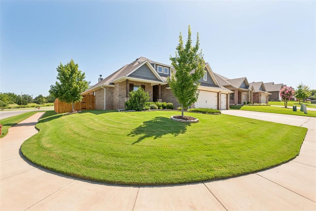 4208 Armstead Avenue, Edmond, OK 73012