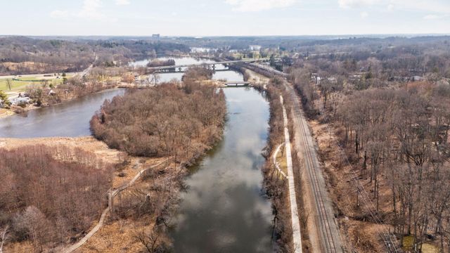 276 Indian River Place, Ann Arbor, MI 48104