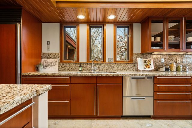 276 Indian River Place, Ann Arbor, MI 48104