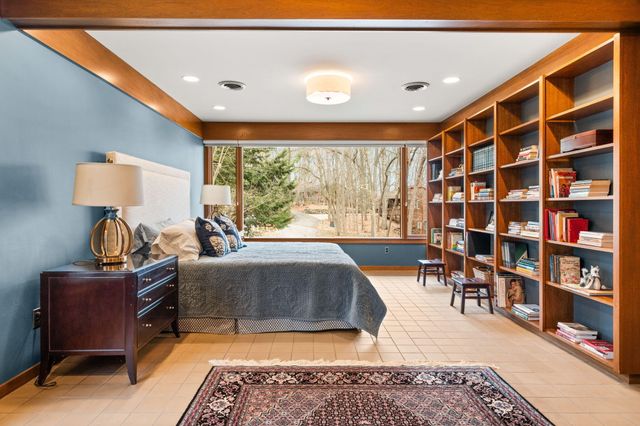 276 Indian River Place, Ann Arbor, MI 48104