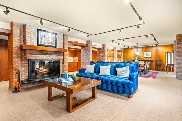 276 Indian River Place, Ann Arbor, MI 48104