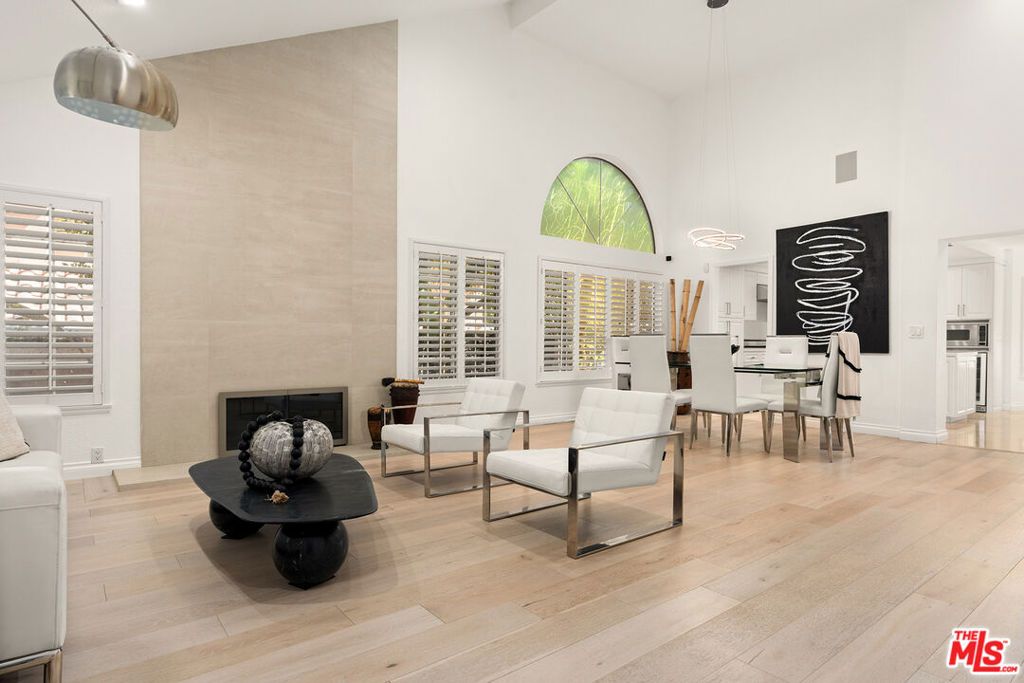 24762 Via Pradera, Calabasas, CA 91302