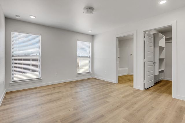 6333 Poppy Dr, Midland, TX 79705