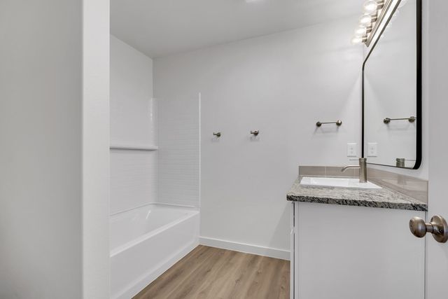 6333 Poppy Dr, Midland, TX 79705