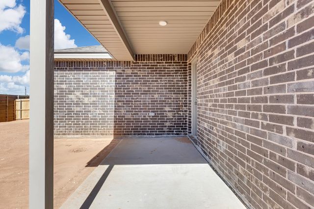 6333 Poppy Dr, Midland, TX 79705