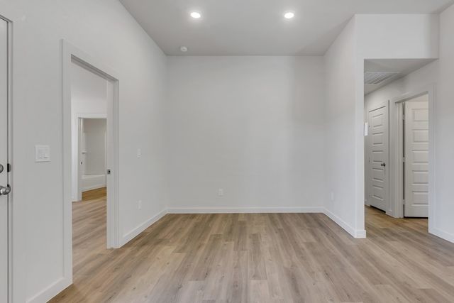 6333 Poppy Dr, Midland, TX 79705