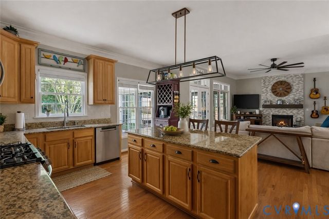 9473 Indianfield Dr, Mechanicsville, VA 23116