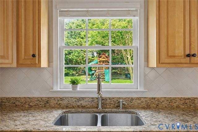 9473 Indianfield Dr, Mechanicsville, VA 23116