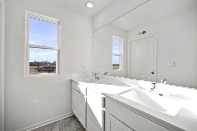 15130 W Oxford Lane, Manhattan, IL 60442