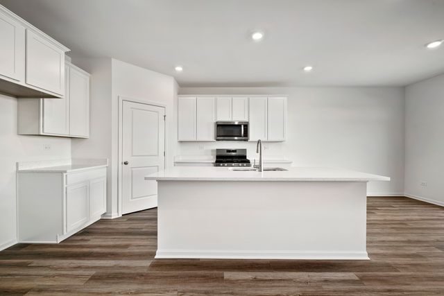 15130 W Oxford Lane, Manhattan, IL 60442