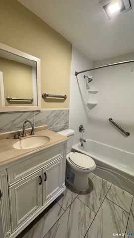 140 Forest Road, West Haven, CT 06516