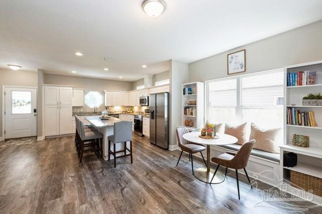 1903 Esplanade St, Navarre, FL 32566