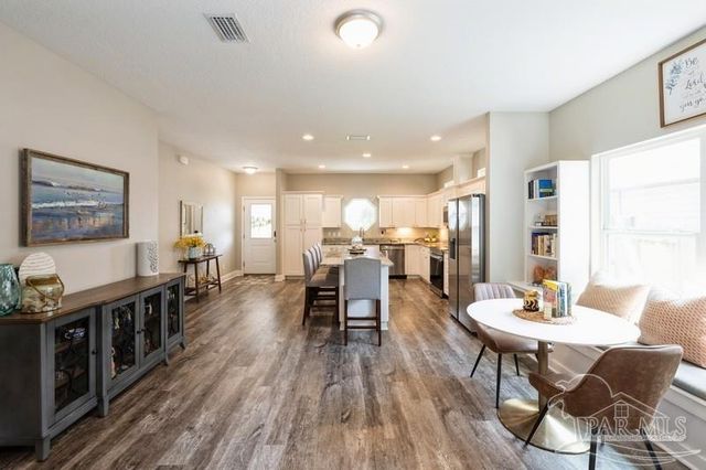 1903 Esplanade St, Navarre, FL 32566