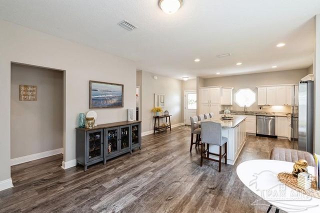 1903 Esplanade St, Navarre, FL 32566