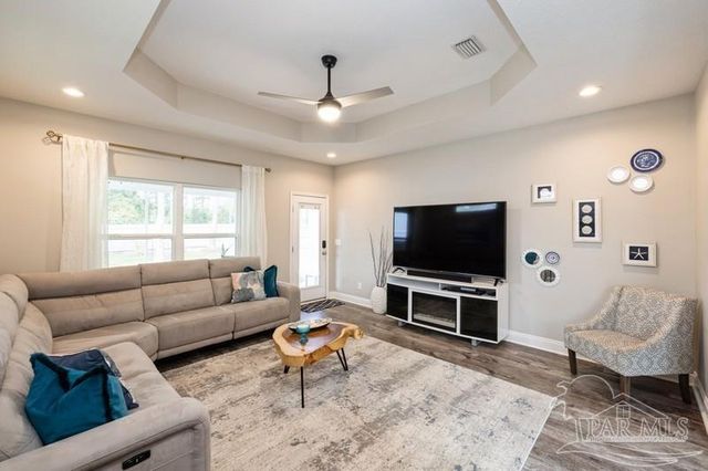 1903 Esplanade St, Navarre, FL 32566