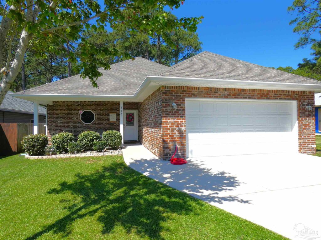 1903 Esplanade St, Navarre, FL 32566