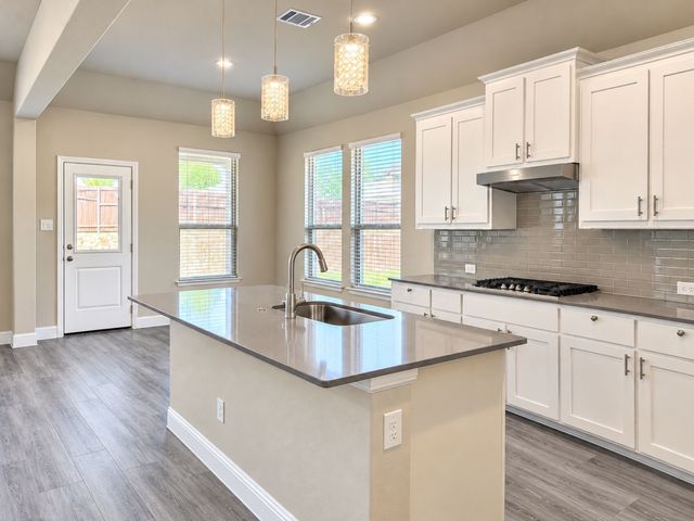 3628 W Walnut Ridge Drive, Grand Prairie, TX 76065