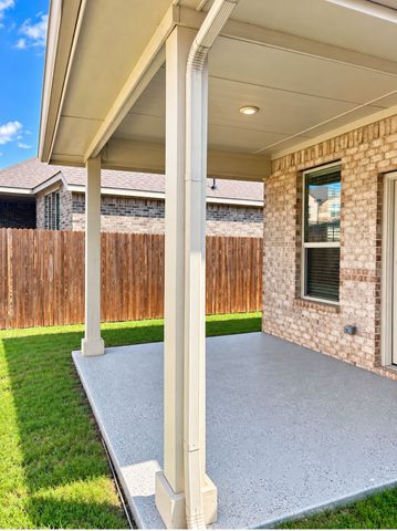 3628 W Walnut Ridge Drive, Grand Prairie, TX 76065