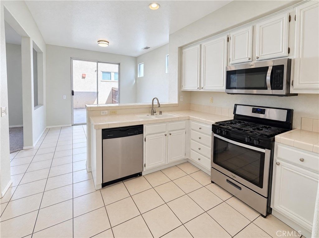 6814 Corybus, Chino, CA 91710 — photo 3