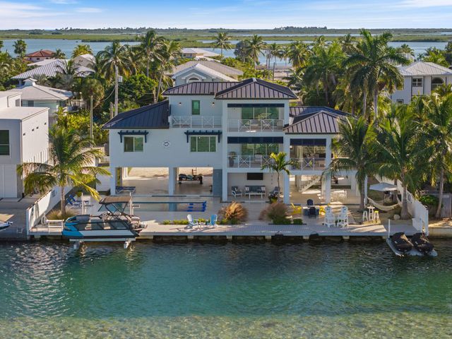 16745 Tamarind Road, Sugarloaf Key, FL 33042