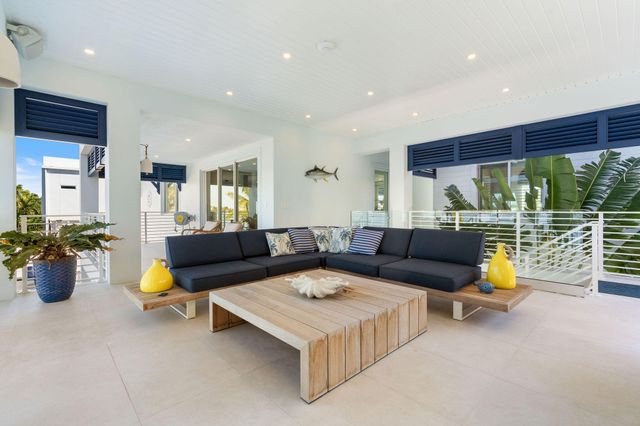 16745 Tamarind Road, Sugarloaf Key, FL 33042