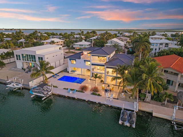 16745 Tamarind Road, Sugarloaf Key, FL 33042